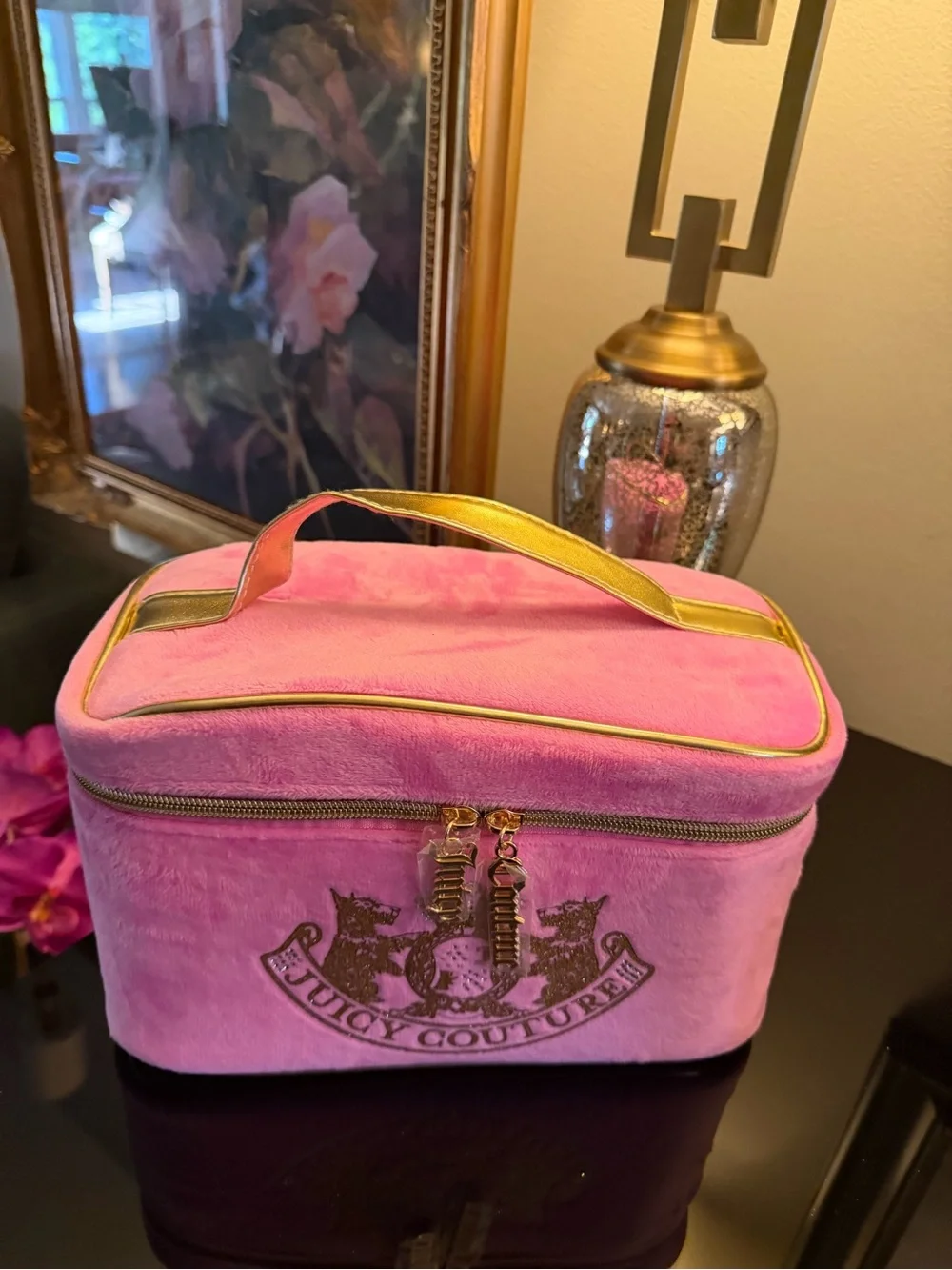 NWOT Juicy Couture Pink Plush Cosmetic Train Case with Gold Trim Scottie Dogs